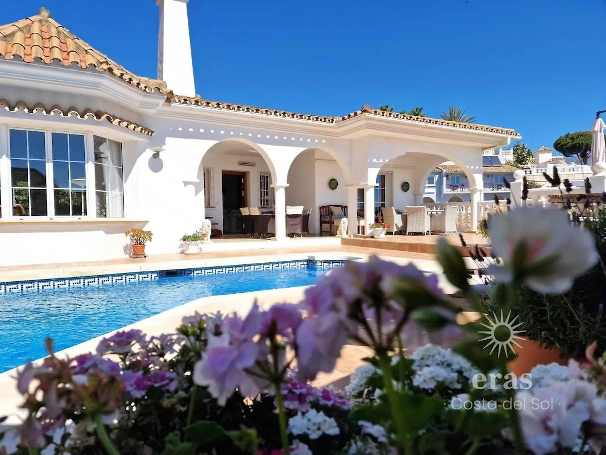 Villa With Pool, Jacuzzi, Barbecue, Garden And Privacy V215 Михас-Коста