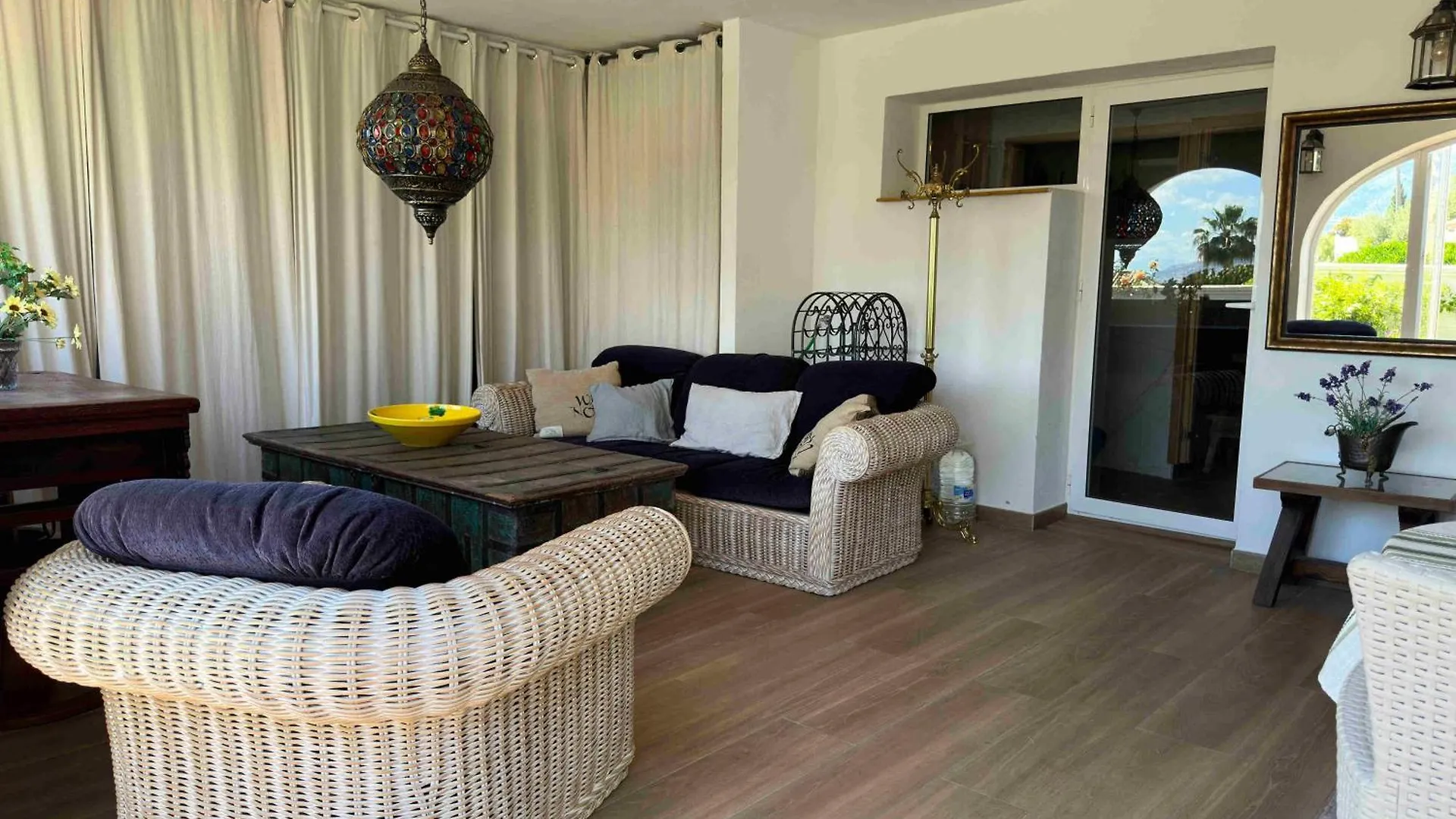 Villa With Pool, Jacuzzi, Barbecue, Garden And Privacy V215 Михас-Коста